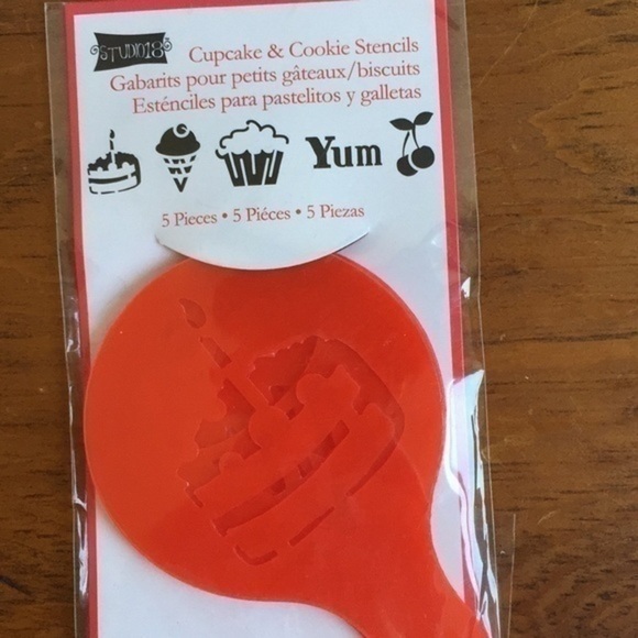 $10 SALE NWT Princess Party Pack Molds + Cupcake Stencils Spring Family Fun - Picture 6 of 8